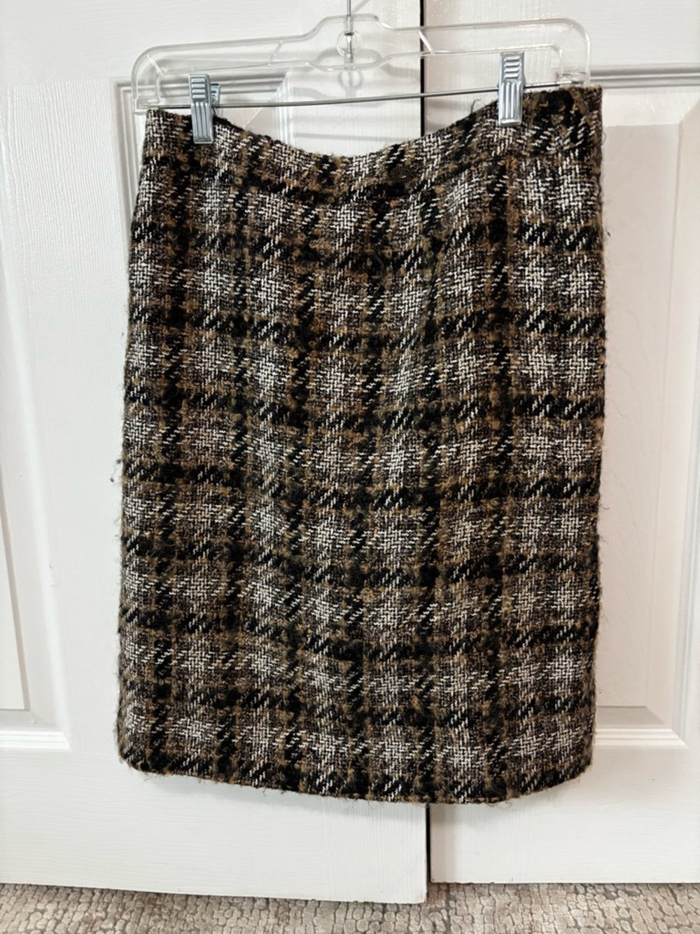 Chanel Classic Tweed wool Pencil Skirt Womens size 38